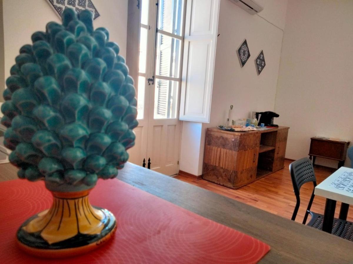 Casa Smile Apartment Сиракуза Стая снимка